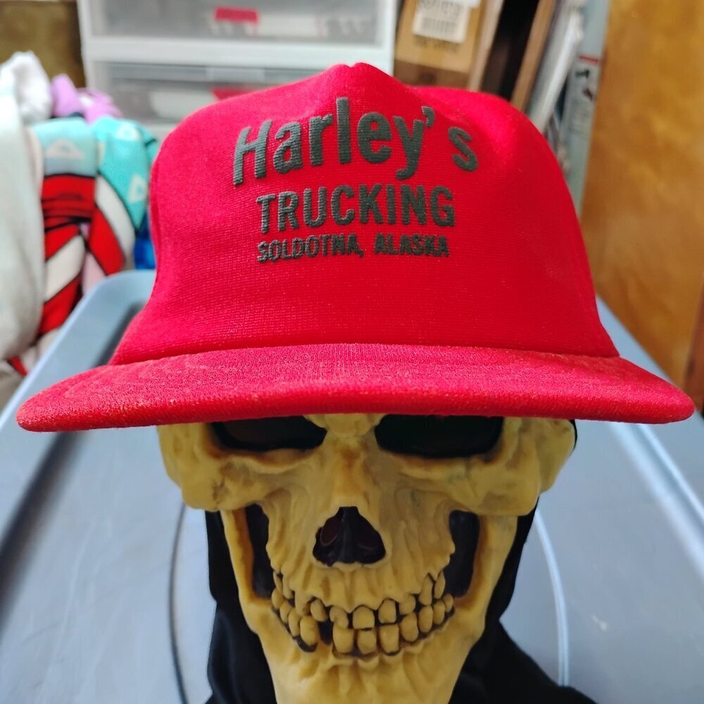Vintage Harley's Trucking Alaska Snap Trucker Hat Cap